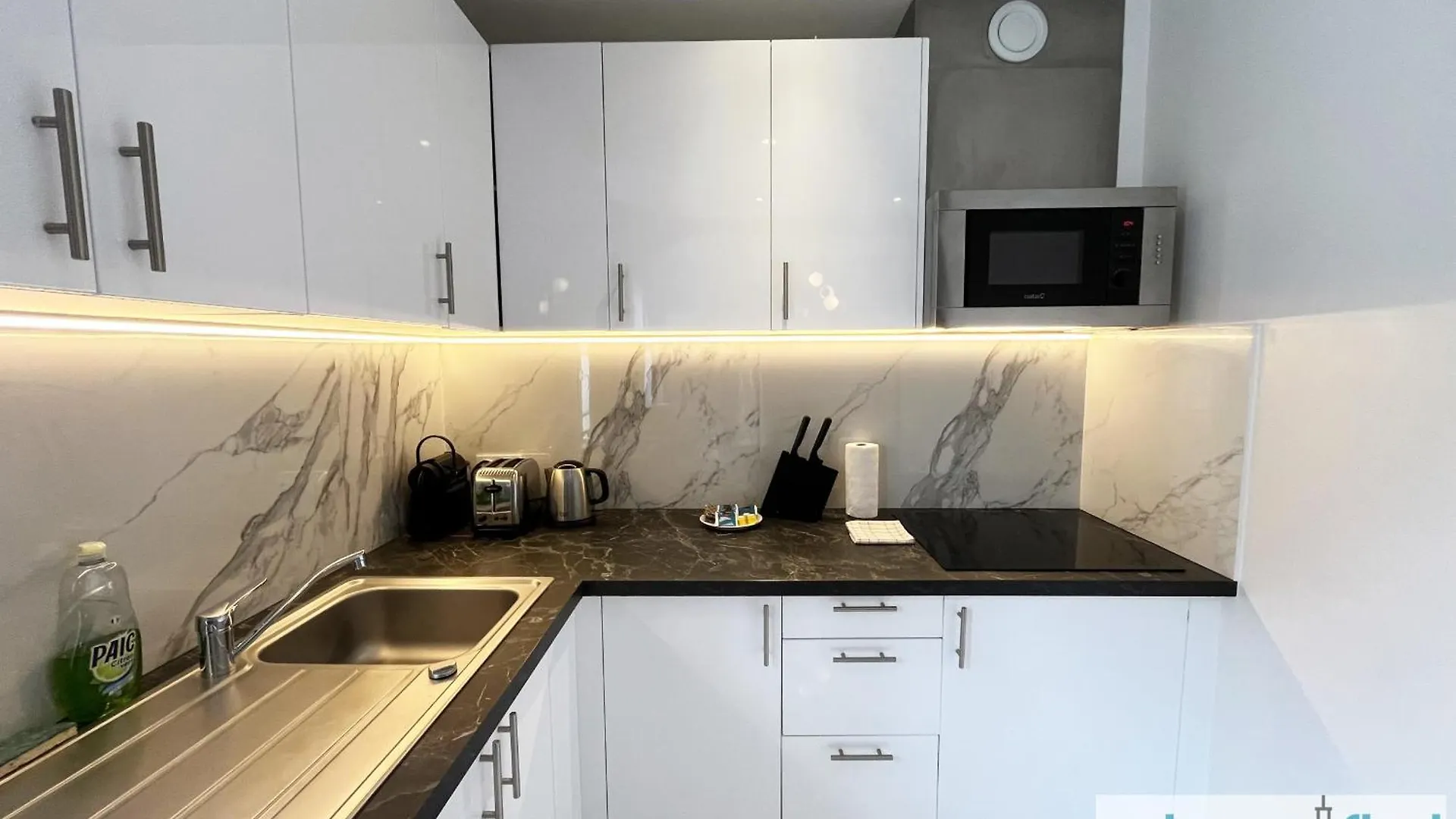 Apartament Urban Flat 176 - Charming 3 Bedroom In Montorgueil Paryż